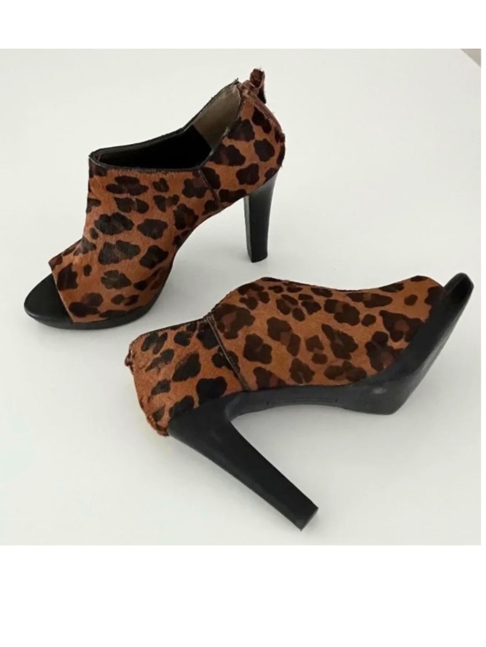 Banana Republic Leopard Print Calf Fur Peep Toe Bootie Sz 7.5